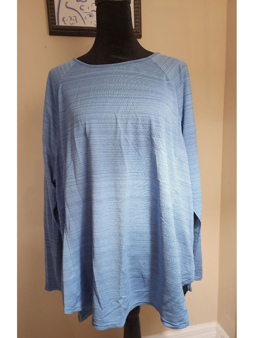 Vively Women's 2X Light Blue Long Sleeve Athletic Top